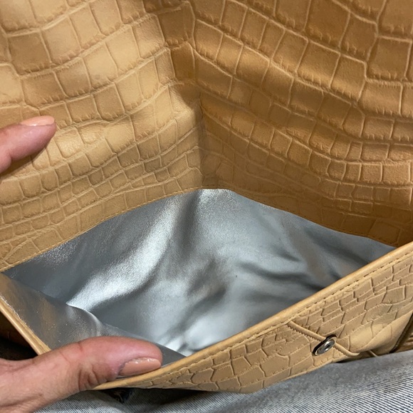 Michael Kors Beige leather clutch - Picture 5 of 5